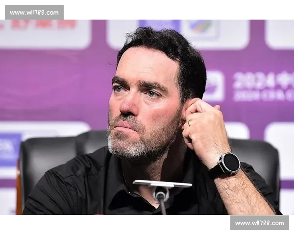 苏亚雷斯暖心致谢亚泰远征军：保级路上，我们并肩作战到最后